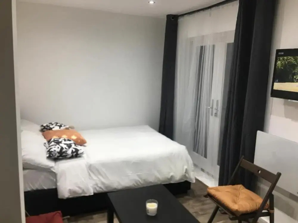 Cosy 1-bed Studio in Northolt