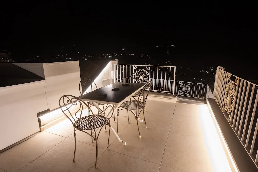 Rooftop Luxury Apartment