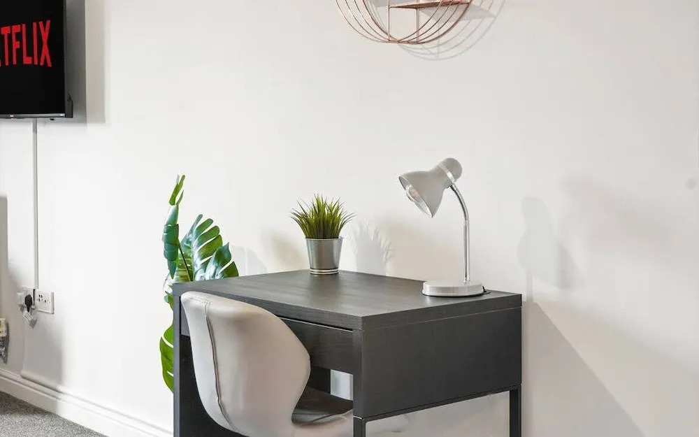25 Off Weekly Contractor & Family Apt