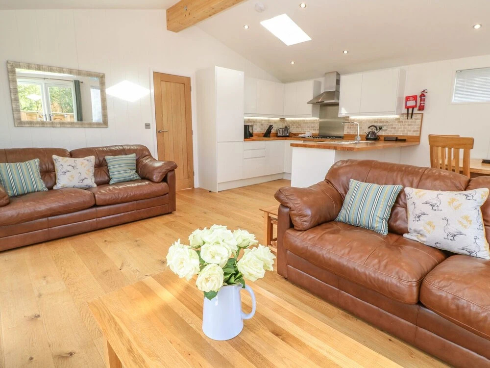 2 Miller's Island, Looe