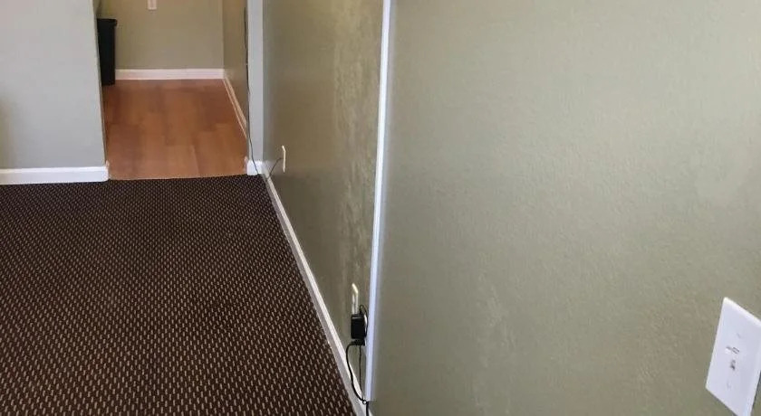 Red Carpet Motel