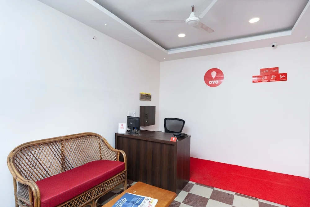 OYO Flagship 24641 Tulip Residence