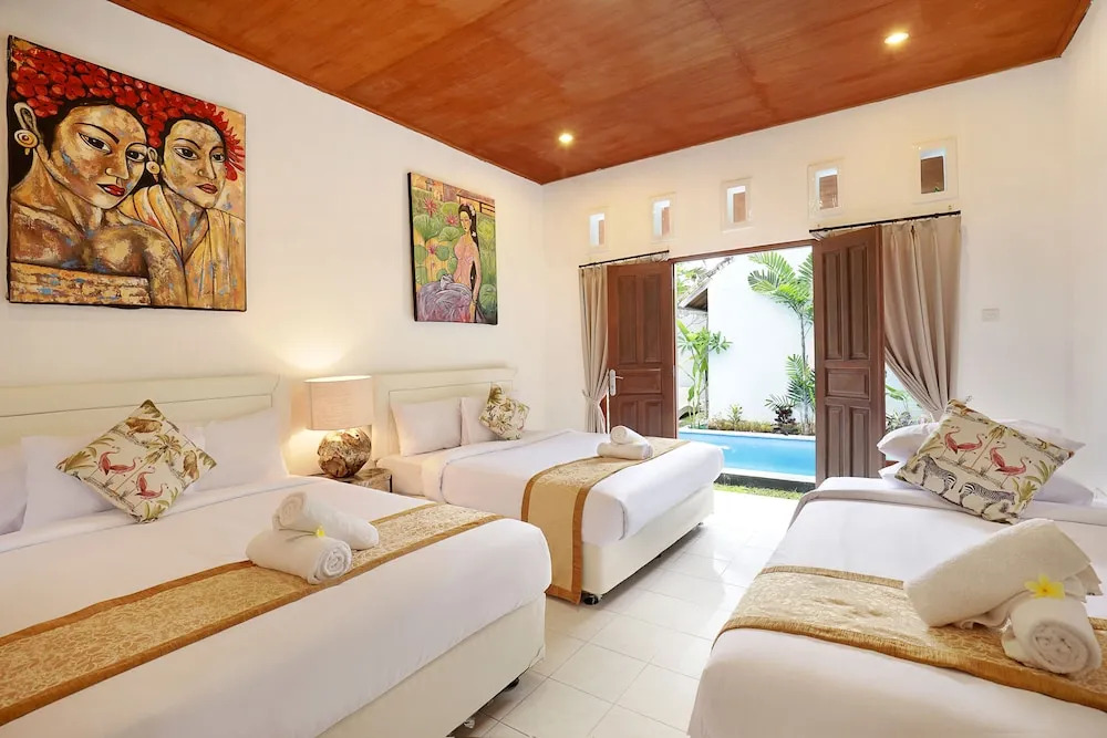 Monaco Complex Four Villas