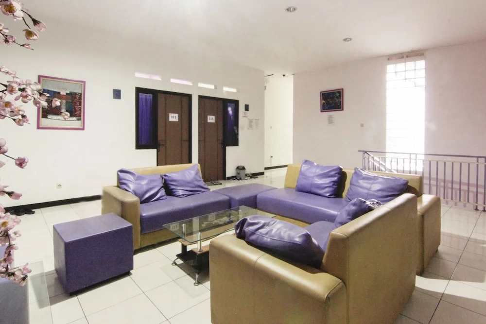 SPOT ON 1795 Ungu Residence Syariah