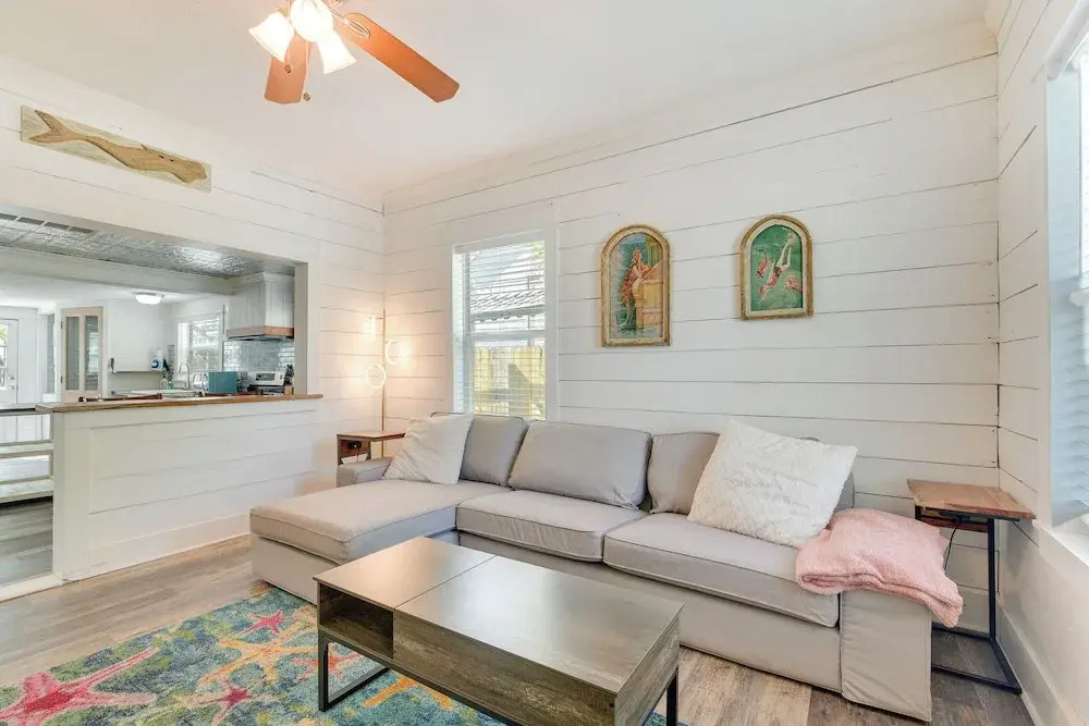Galveston Vacation Rental: Deck & Central Location