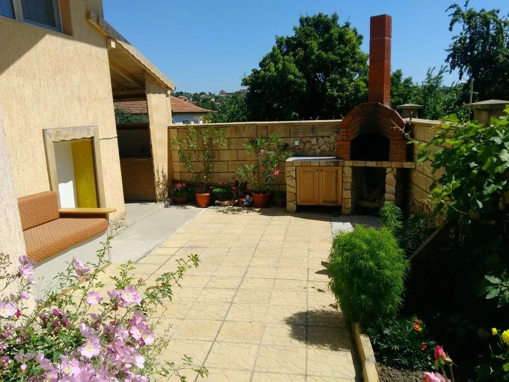 Eleonor Guest House