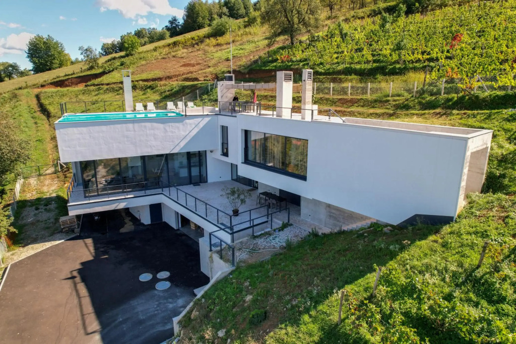 Villa Wineyard - VinoGrad