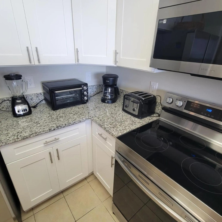 Lakeview Condo Hotel near Disney