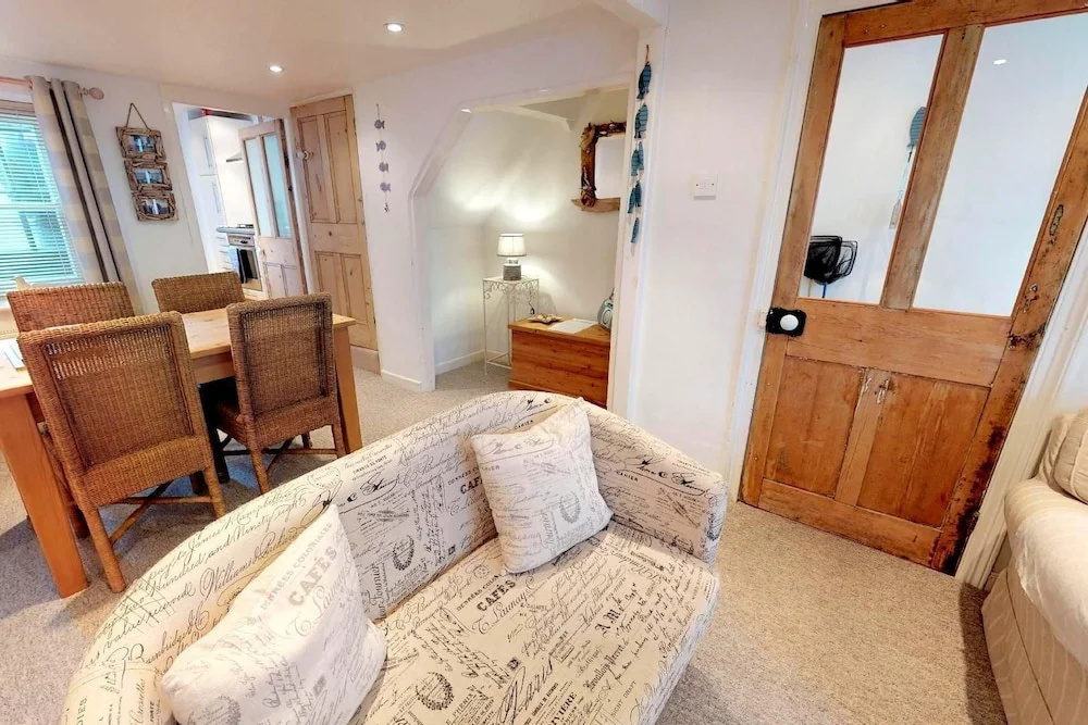 Appledore Escape Cottage 2 Bedrooms