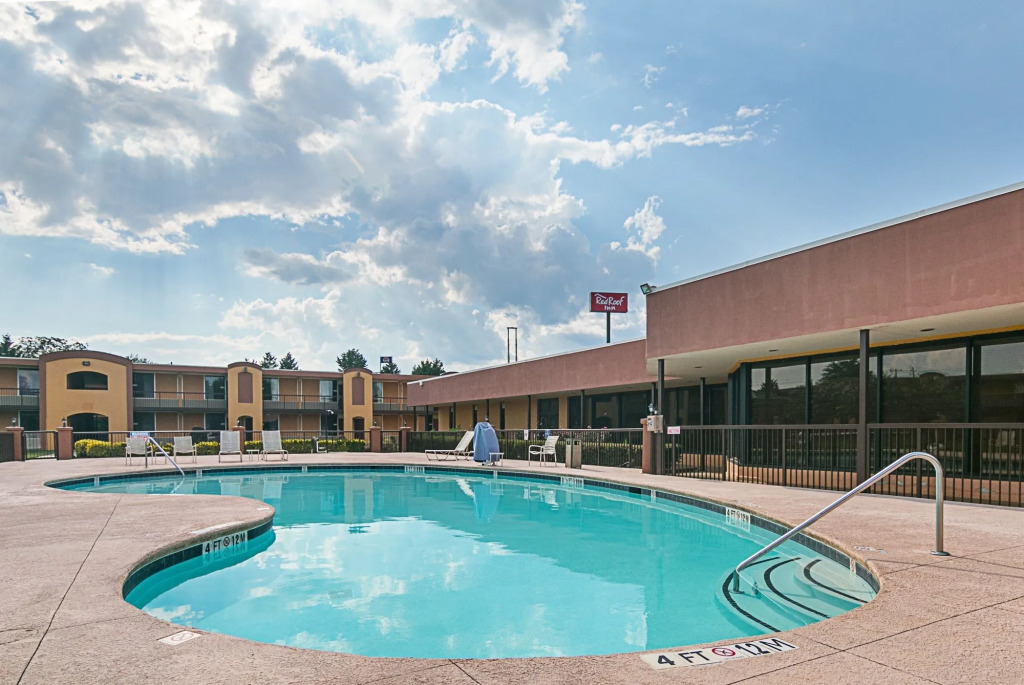 Red Roof Inn Forsyth