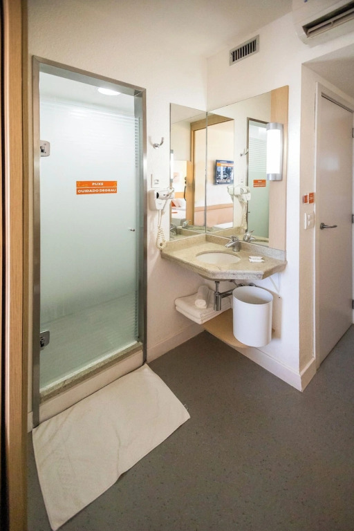 Ibis Budget Maringa