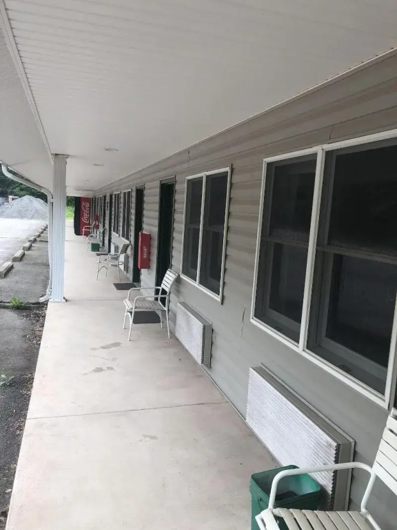 Gravity Inn Motel