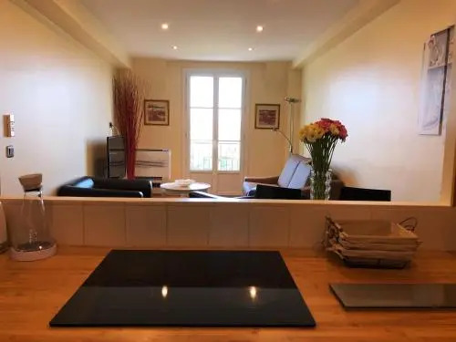 Aston - Appartement Centre Ville Massena
