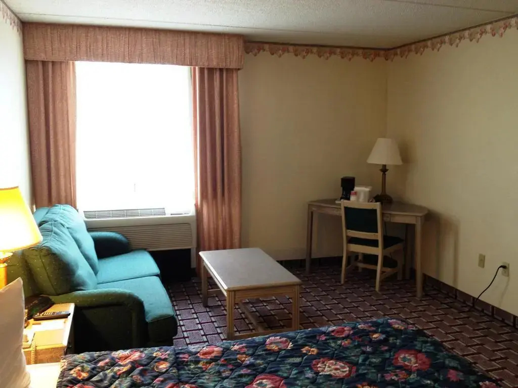 Fairbridge Hotel Cleveland East