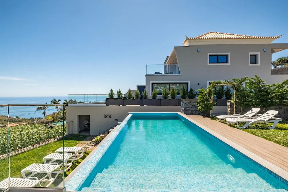 Sunshine Deluxe B by Madeira Sun Travel