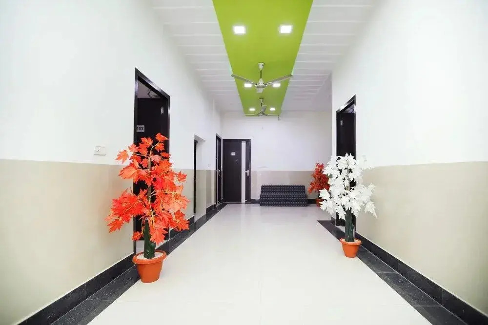 Azad Garden by OYO Rooms