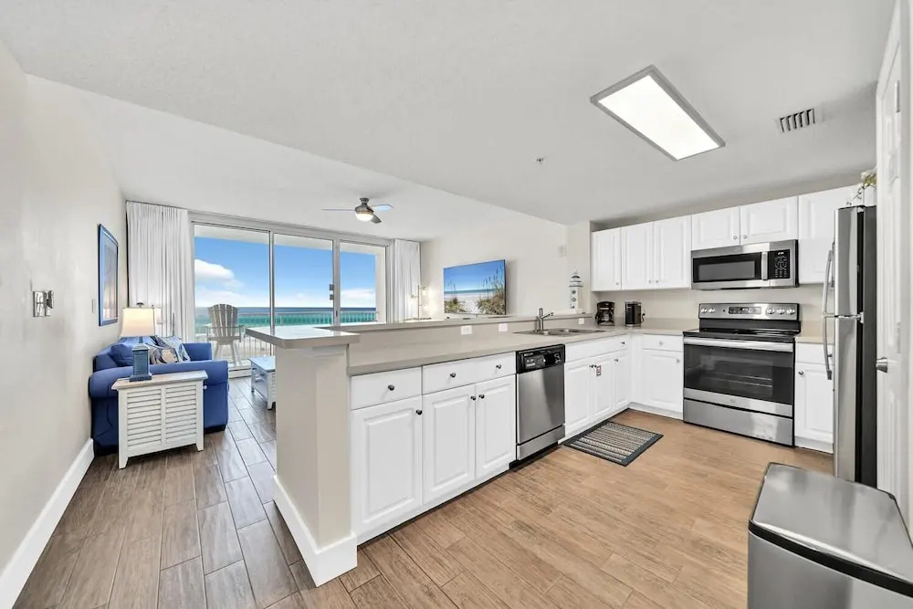 Majestic Beach Towers 1-1014