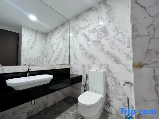【Marina View】Bathtub/BayView/Permas (3BR3B) 5px