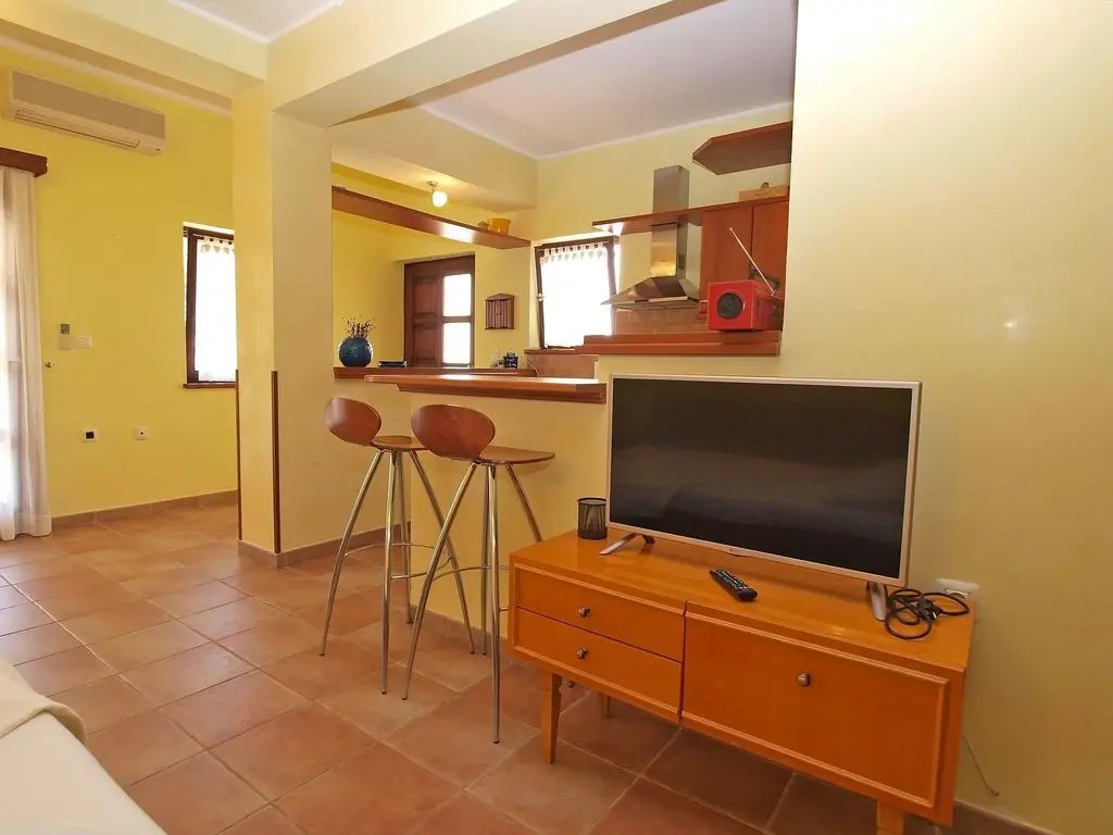 Apartment 389