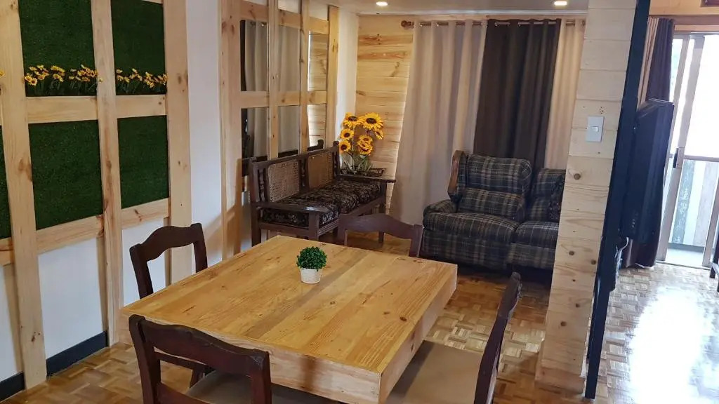 HOMESTAY DE MARQS - STYLISH and SPACIOUS 3 BEDROOM VACATION HOME