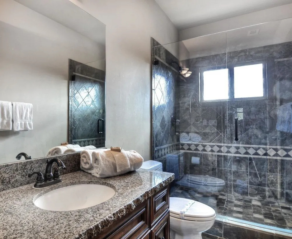 No 4 Grand 8 Bedroom Estate at Castle Glen