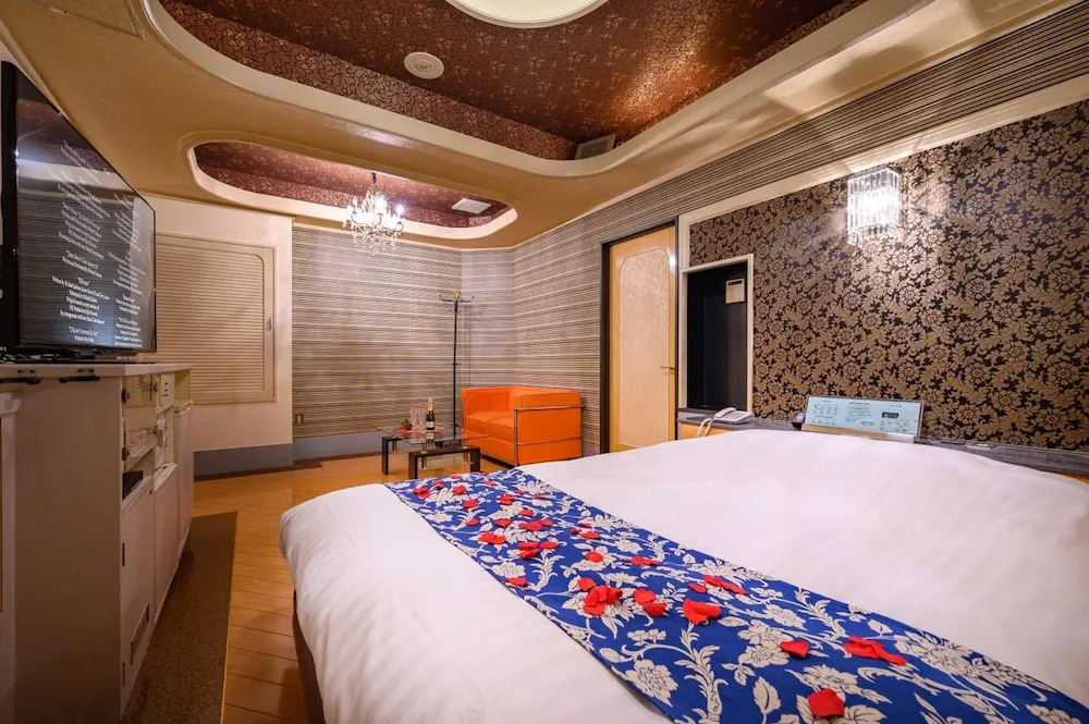 HOTEL MOBILIA
