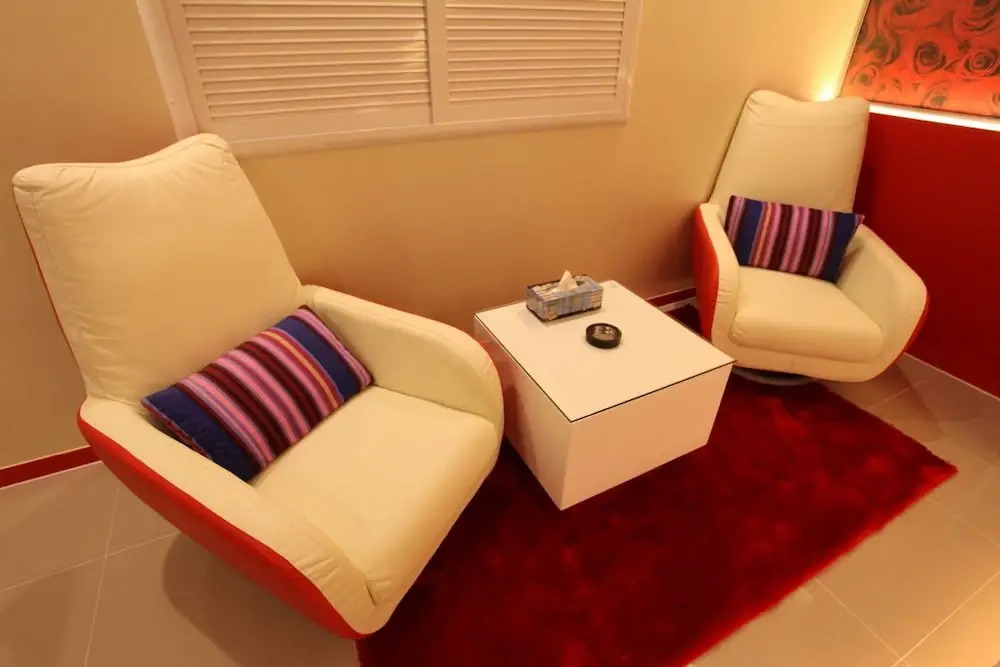 S Petite Hotel