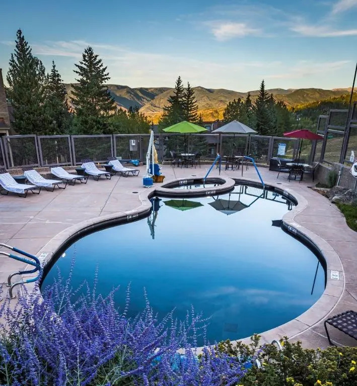 Timberline Condominium Studio Deluxe Unit 116