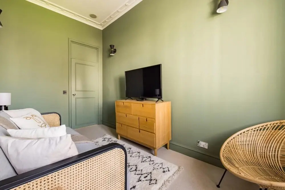 The Sussex Garden Retreat - Elegant 2bdr Flat