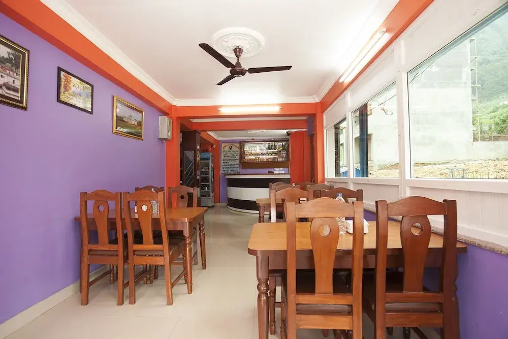 SPOT ON 488 Hotel Mana Shanta