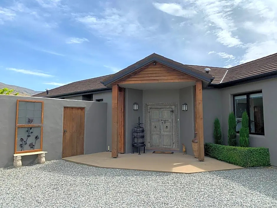 Karearea Rise B&B