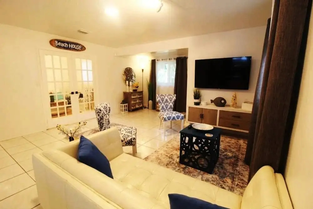 3BR 2BA Coral Terrace House by ASVR-2530