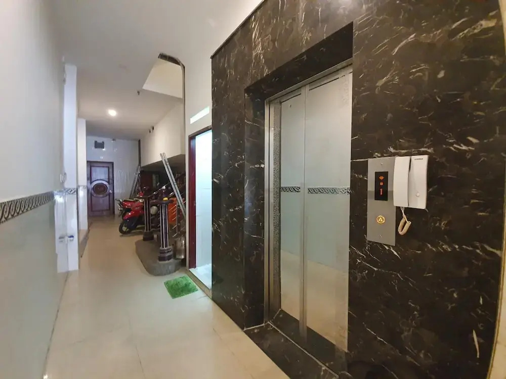 Lam Sơn Hotel