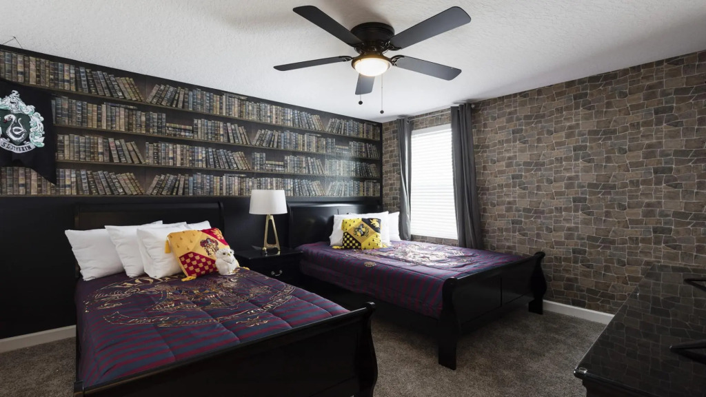 8BR Family Disney Getaway w Theatre Pool SPA