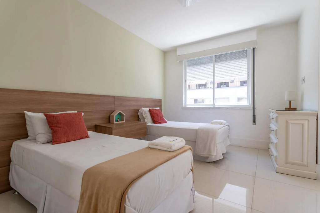 Pineapples SL1001 - Luxuoso apartamento à uma quadra da praia de Copacabana