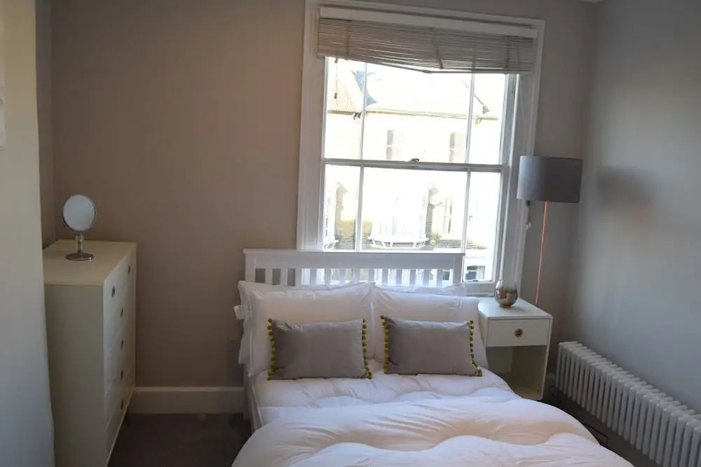 2 Bedroom Brixton Flat Near Train Station