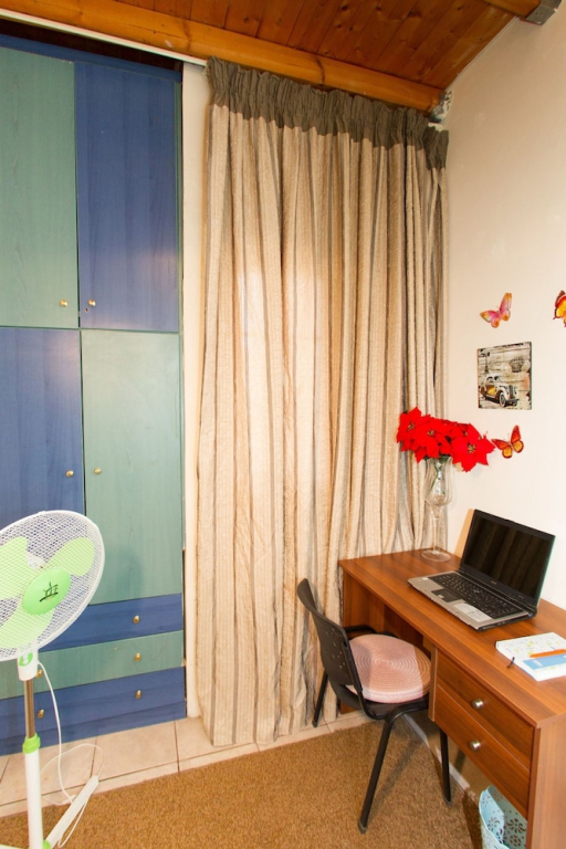 Kostas Apartment Very Near to Amoudara Beach