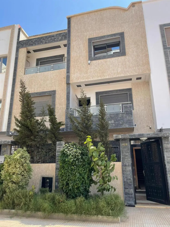 Adam's Apartments Private entry 6 min to Agadir Beach & Downtown ,Work Remotely Wi-Fi Fiber Optic 100MB, Free Parking Same Rules as Hotels