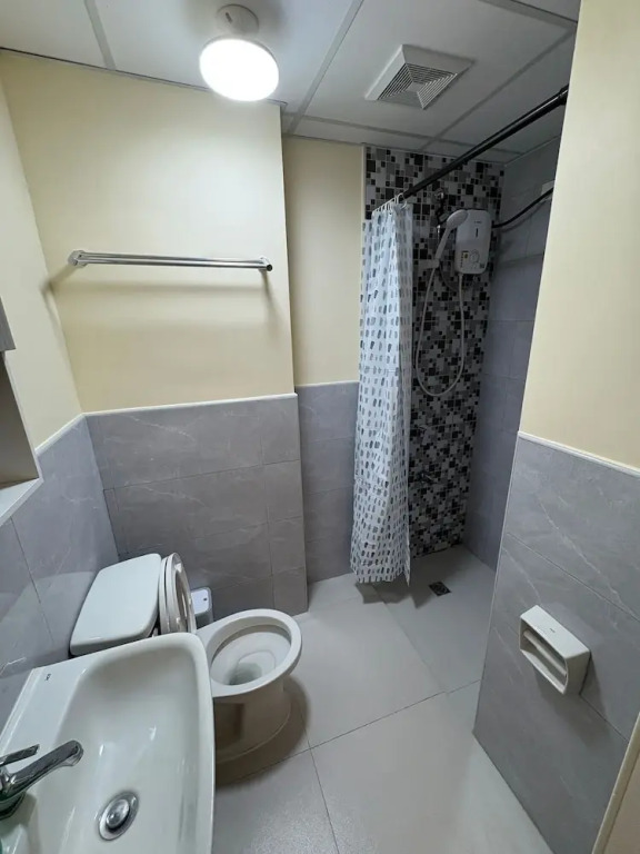 New Bachelor's Pad Across Ateneo Uni With Free Fast Wi-fi, AC Room, hot Shower