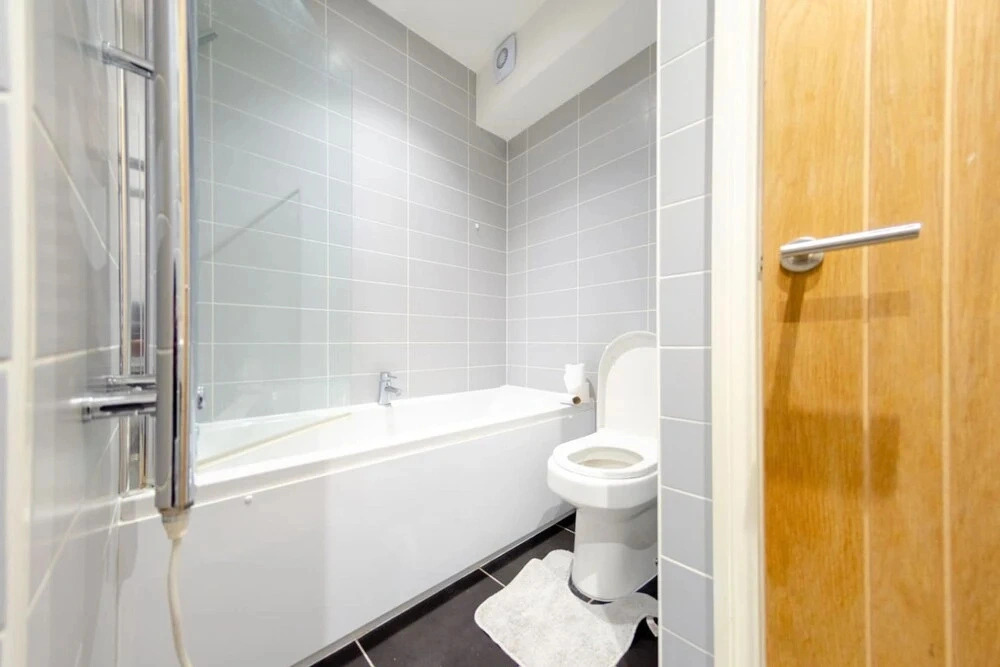 Charlotte House Central 2BR 2bath Retreat Sleeps 6