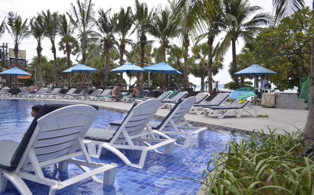 A-One The Royal Cruise Hotel & New Wing Hotel