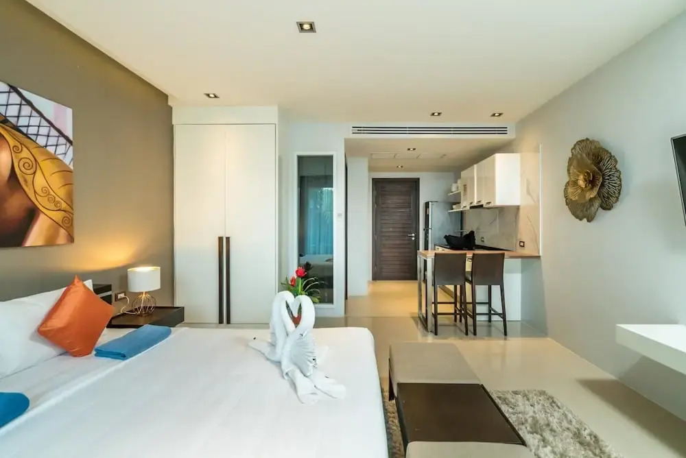 Et414 - Charming Pool View Studio Pool and gym in Patong
