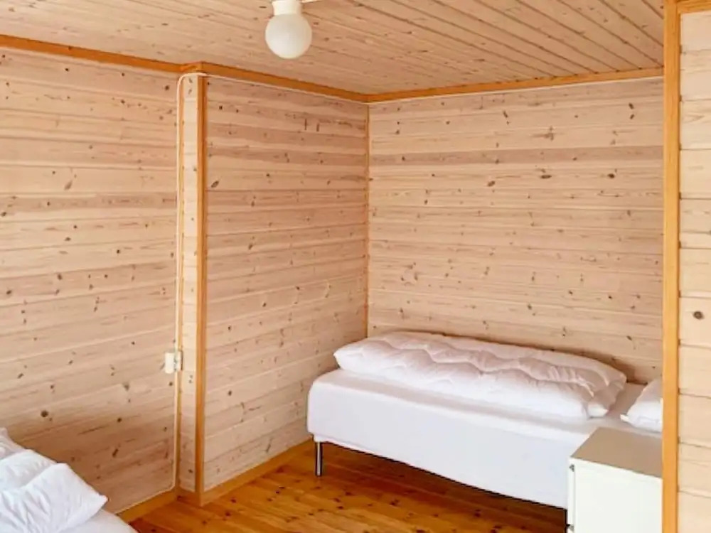 6 person holiday home in LINDÅS