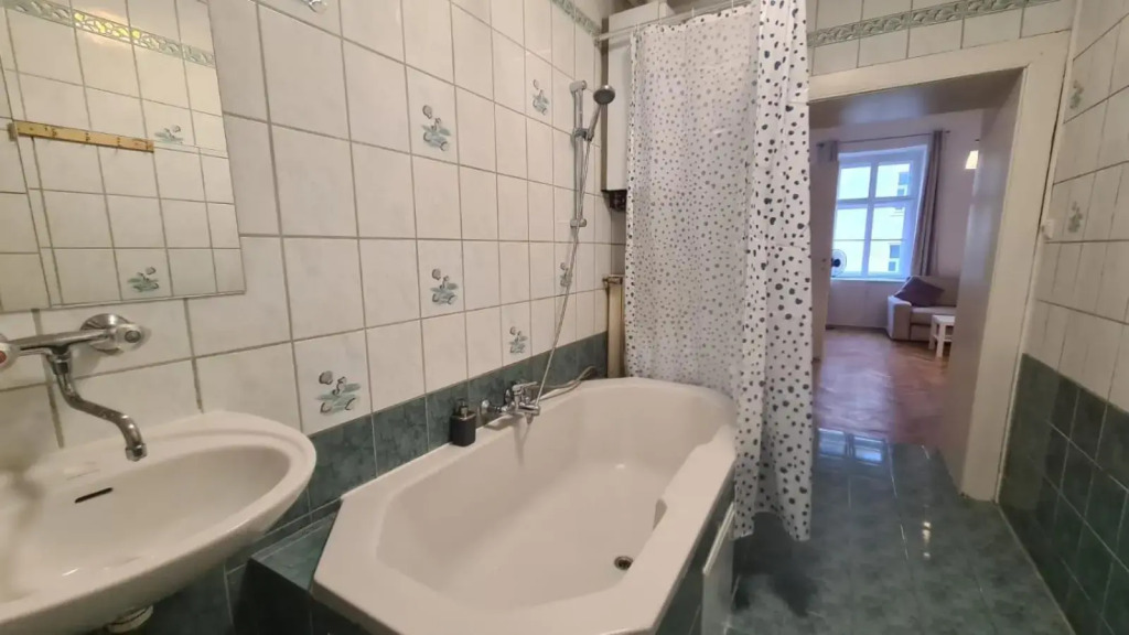 commodious 3BR Apt. Ideal for Families and Friends