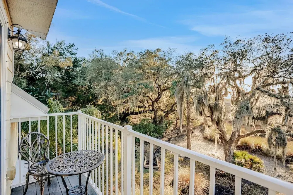Inviting Waterfront Cottage With Balcony, Firepit, Marsh Views, & Washer/dryer