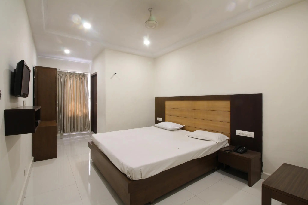 Hotel Samrat