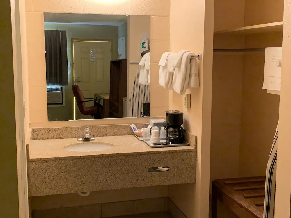 Americas Best Value Inn