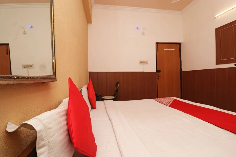 Hotel Parbati International