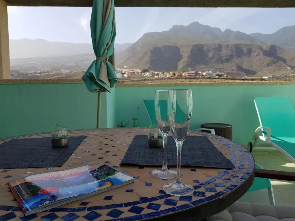 THE HAPPINESS PENTHOUSE 100m Beach & Sunset View - Welcoming Cava included - Dream Holidays at Tenerife!