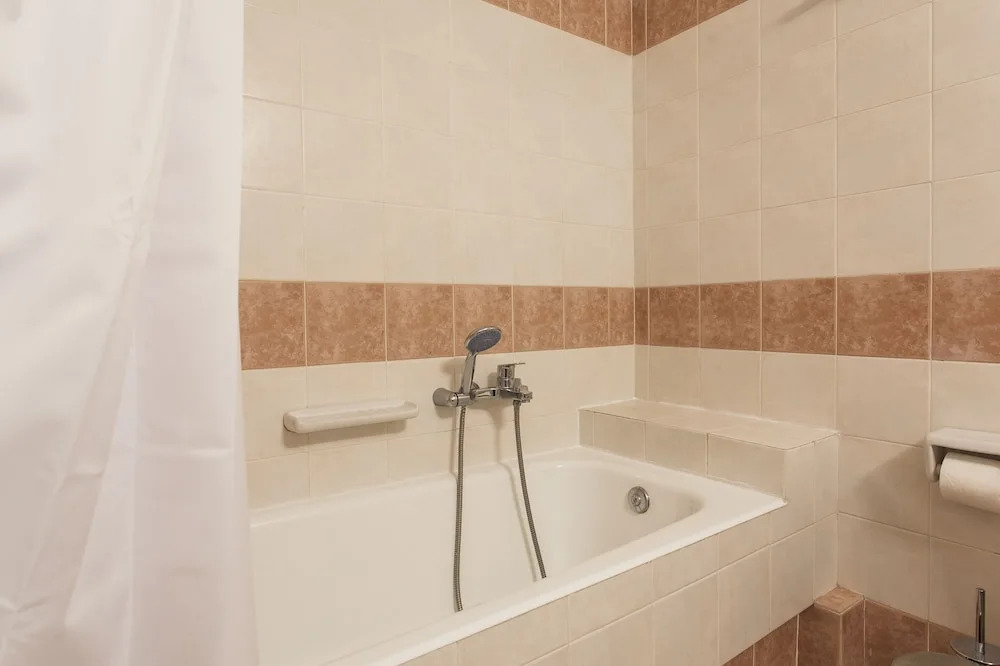 Top-Class 2BR Apartment in Marousi